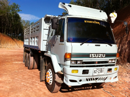 ขาย รถบรรทุก 10 ล้อดั๊มพ์ isuzu rocky ขาย รถบรรทุก 10 ล้อดั๊มพ์ isuzu rocky