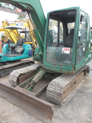 KOMATSU PC60-7  เก่านอก เอวแน่น ปั็มแรง สภาพพร้อมใช้ สุดๆเอาไปแบ่งกันใช้ได้เลยครับ   น้องร็อค จัดหั้ย สนใจโทร สอบถามได้ 081-8535656