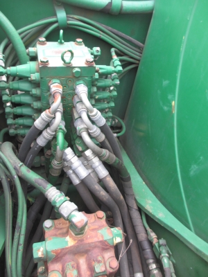 KOMATSU PC60-7  เก่านอก เอวแน่น ปั็มแรง สภาพพร้อมใช้ สุดๆเอาไปแบ่งกันใช้ได้เลยครับ   น้องร็อค จัดหั้ย สนใจโทร สอบถามได้ 081-8535656