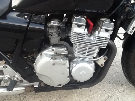 ขายด่วนถูกๆ xjr 400 อินวอย ตัวนกแก้ว ปี2000 สภาพดี 59000 ราคาลดได้คับ (รูปมาแล้ว)