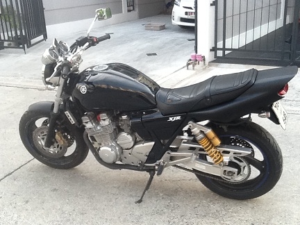 ขายด่วนถูกๆ xjr 400 อินวอย ตัวนกแก้ว ปี2000 สภาพดี 59000 ราคาลดได้คับ (รูปมาแล้ว)