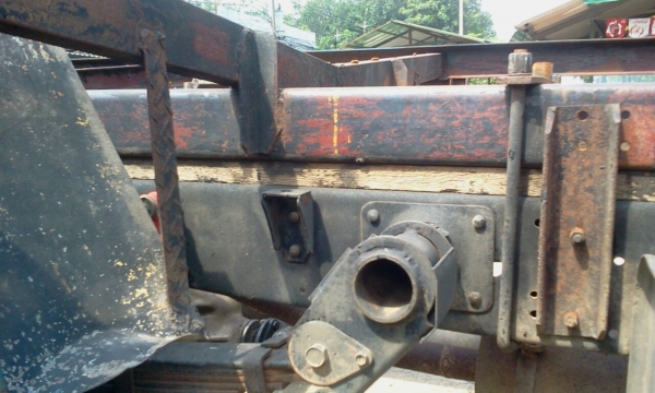 TOYOTA  BU 4  ล้อ 90 แรงม้า หัวเดิม  เครื่องเดิม  ค่ะ