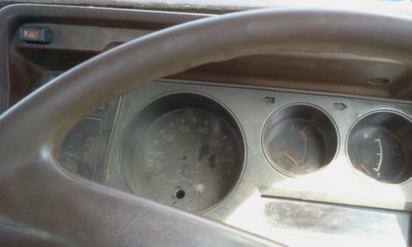 TOYOTA  BU 4  ล้อ 90 แรงม้า หัวเดิม  เครื่องเดิม  ค่ะ