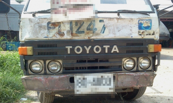 TOYOTA  BU 4  ล้อ 90 แรงม้า หัวเดิม  เครื่องเดิม  ค่ะ