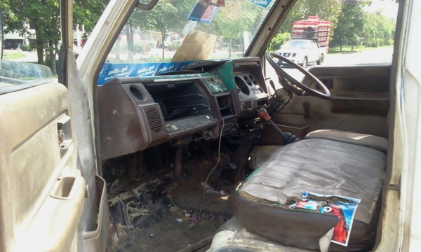 TOYOTA  BU 4  ล้อ 90 แรงม้า หัวเดิม  เครื่องเดิม  ค่ะ