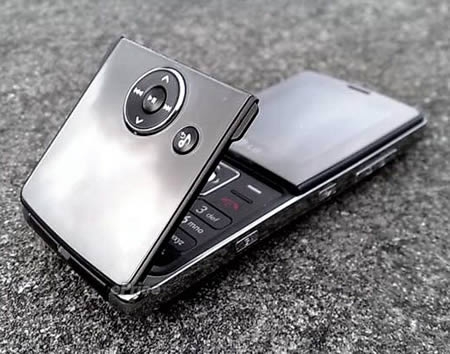 ขายโทรศัพท์ มิวสิคโฟน LG KM380T บางเฉียบ แถมฟรี บูลทูธ MOTO H-800ส่งฟรี เคลมฟรี