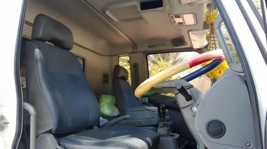 รถอีซูซุ 10 ล้อ ไม่ดั้ม 260 แรงม้า ปี 51  สนใจติดต่อ  081 - 6079515