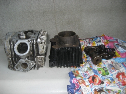 ฝาสูบ+เสื้อสูบ+ชุดลูกเบี้ยว+สปริงวาล์ว ของฮอนด้า C70