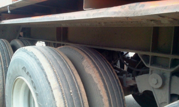 NISSAN DIESEL 320 แรงม้า 22 ล้อ พร้อมหาง 3 เพลายี่ห้อพนัส NISSAN DIESEL 320 แรงม้า 22 ล้อ พร้อมหาง 3 เพลายี่ห้อพนัส