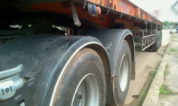 NISSAN DIESEL 320 แรงม้า 22 ล้อ พร้อมหาง 3 เพลายี่ห้อพนัส NISSAN DIESEL 320 แรงม้า 22 ล้อ พร้อมหาง 3 เพลายี่ห้อพนัส