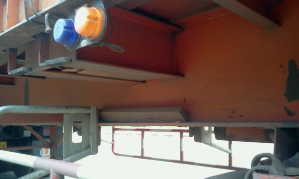 NISSAN DIESEL 320 แรงม้า 22 ล้อ พร้อมหาง 3 เพลายี่ห้อพนัส NISSAN DIESEL 320 แรงม้า 22 ล้อ พร้อมหาง 3 เพลายี่ห้อพนัส