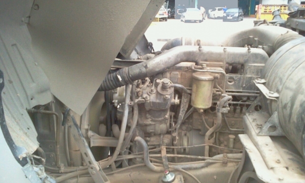 NISSAN DIESEL 320 แรงม้า 22 ล้อ พร้อมหาง 3 เพลายี่ห้อพนัส NISSAN DIESEL 320 แรงม้า 22 ล้อ พร้อมหาง 3 เพลายี่ห้อพนัส