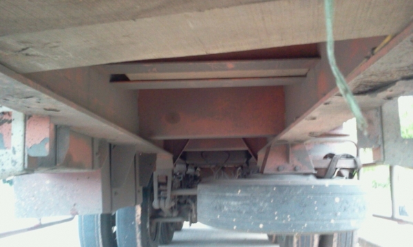 NISSAN DIESEL 320 แรงม้า 22 ล้อ พร้อมหาง 3 เพลายี่ห้อพนัส NISSAN DIESEL 320 แรงม้า 22 ล้อ พร้อมหาง 3 เพลายี่ห้อพนัส