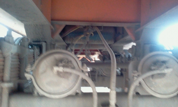 NISSAN DIESEL 320 แรงม้า 22 ล้อ พร้อมหาง 3 เพลายี่ห้อพนัส NISSAN DIESEL 320 แรงม้า 22 ล้อ พร้อมหาง 3 เพลายี่ห้อพนัส