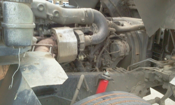 NISSAN DIESEL 320 แรงม้า 22 ล้อ พร้อมหาง 3 เพลายี่ห้อพนัส NISSAN DIESEL 320 แรงม้า 22 ล้อ พร้อมหาง 3 เพลายี่ห้อพนัส