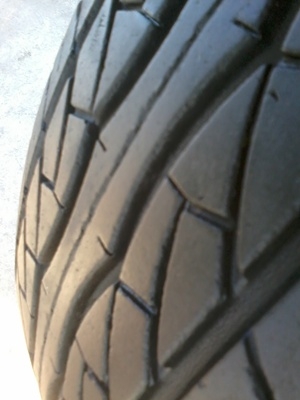 ขายยาง185/65/14 ปี 0510 MAXXIS 1 ชุด  ราคา :  2,400.00  บาท
