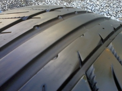 ขายยาง225/40/18 ปี 2911 KUMHO ECSTA SPT 1 คู่  ราคา :  3,600.00  บาท