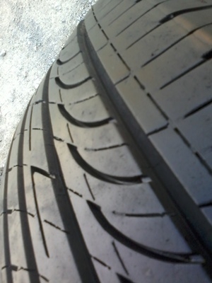 ขายยาง205/65/16 ปี 12/2เส้น+10/2เส้น BRIDGESTON TRUNZA ER90 1 ชุด  ราคา :  2,700.00  บาท