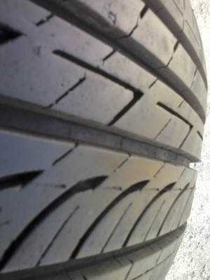 ขายยาง205/65/16 ปี 12/2เส้น+10/2เส้น BRIDGESTON TRUNZA ER90 1 ชุด  ราคา :  2,700.00  บาท