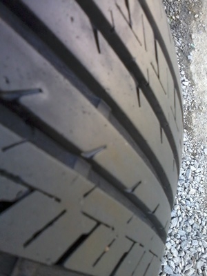 ขายยาง195/55/15 ปี 1309 DEESTONE NAKARA 1 ชุด  ราคา :  2,400.00  บาท