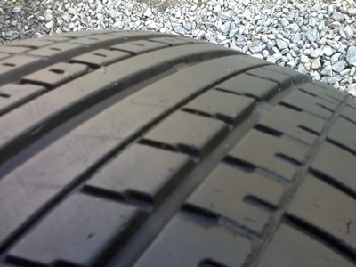 ขายยาง185/55/16 ปี 09 BRIDGSTON TURANZA ER370 1 ชุด  ราคา :  1,900.00  บาท