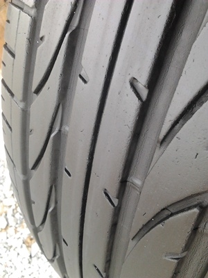 ขายยาง265/60/18 ปี 10 BRIDGESTONE DUELER H/P 1 คู่  ราคา :  3,000.00  บาท