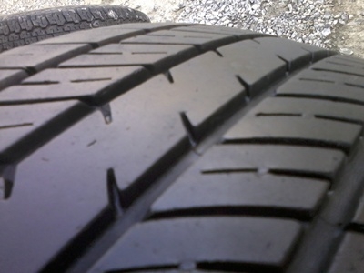 ขายยาง195/60/15 ปี09/2เส้น+11/2เส้น DEESTONE NAKARA 1 ชุด ราคา : 2,500.00 บาท ขายยาง195/60/15 ปี09/2เส้น+11/2เส้น DEESTONE NAKARA 1 ชุด ราคา : 2,500.00 บาท