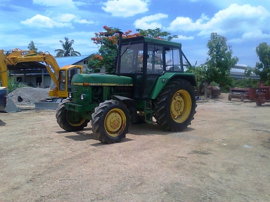 ขาย..รถไถ JOHN DEER 3030 LS รถสวย เก่านอก สภาพพร้อมใช้งาน มีใบอินวอยล์ จดทะเบียนได้ พิเศษลดราคาจาก 450,000 บาท.