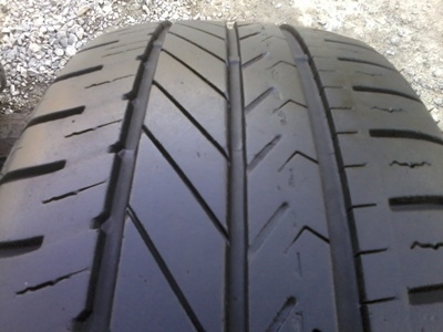 ขายยาง195/65/15 ปี 4811 GOODYEAR DURAPIUS 1 ชุด  ราคา :  2,700.00  บาท