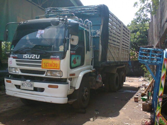 Isuzu 320