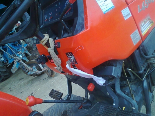 ขานด่วน..รถไถ KUBOTA L4508 4WD เลขชั่วโมงทำงาน 1,2xx ชั่วโมง มีจอบหมุน รถสวยสภาพใหม่ มีทะเบียนครบ.