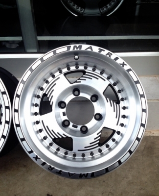 ขายล้อแม็กขอบ 15x8.5 ออฟ-28 ใส่ 6 รูกระบะ สไตล์ออฟโรด สวยมากครับ ขายล้อแม็กขอบ 15x8.5 ออฟ-28 ใส่ 6 รูกระบะ สไตล์ออฟโรด สวยมากครับ