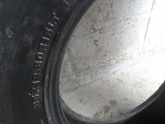 ยาง BFGoodrich 35x12.50R15 มี 1 เส้น(ใหม่ไม่เคยลงดิน) ยาง BFGoodrich 35x12.50R15 มี 1 เส้น(ใหม่ไม่เคยลงดิน)