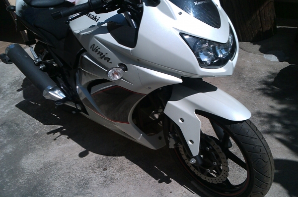 ขาย NINJA สีขาว