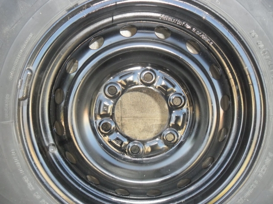 ล้อกะทะ 15นิ้ว 6รู พร้อมยาง สวยๆ 4 ล้อ ล้อกะทะ 15นิ้ว 6รู พร้อมยาง สวยๆ 4 ล้อ