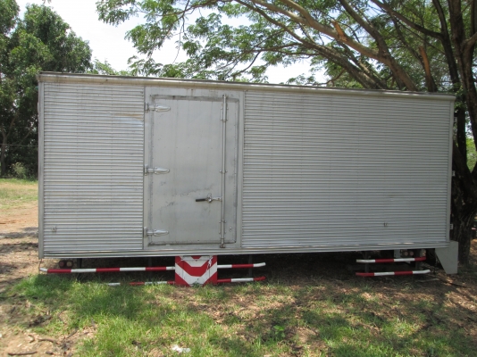 ขายตู้แห้ง 3 บานสวย ยาว 5.5 m กว้าง 2.20 m อยู่ร้อยเอ็ด