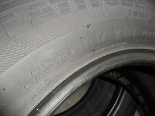 ยาง MICHELIN 225/65R17 ปี10 สวยๆ