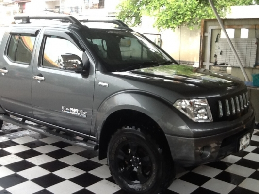 ขาย NAVARA 4x4 4ประตูออโต้ top สุดๆของปี2011