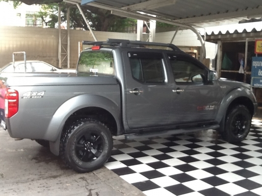 ขาย NAVARA 4x4 4ประตูออโต้ top สุดๆของปี2011