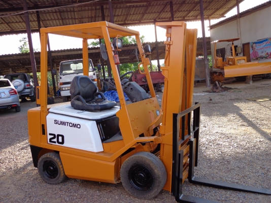 ขายรถยก SUMITOMO FG 20 เครื่องเบนซิน ติดต่อคุณยุทธิ์ โทร. 081-9870866 คุณจิ๊ด โทร. 089-7949488