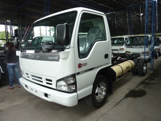 ISUZU NPR ตาเพชร เครื่อง 125 HP 4 สูบ 6 ล้อ รถนำเข้าจากญี่ปุ่น พร้อมทะเบียน