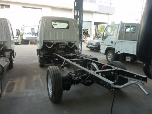 ISUZU NKR ตาเพชร 150 HP 4สูบ พร้อมกระบะไม้คาร์โก้ พร้อมทะเบียนป้ายเล็กไม่ติดเวลา