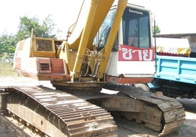 ขาย Komutsu PC200-5 ไฟฟ้าครบมีแอร์ ใช้งานได้เลย โทร 088-4501277  ตลอด 24 ชม.