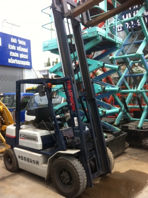 ขาย โพคลิฟท์KOMATSU 2ตันรุ่น 11 เบนซิน