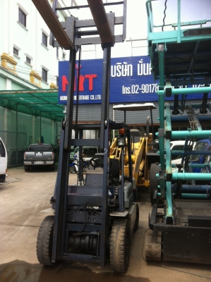 ขาย โพคลิฟท์KOMATSU 2ตันรุ่น 11 เบนซิน