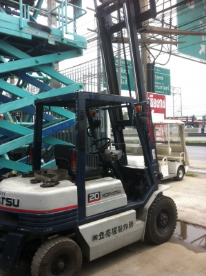 ขาย โพคลิฟท์KOMATSU 2ตันรุ่น 11 เบนซิน