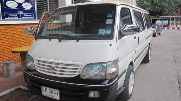 ขายรถตู้ TOYOTA HIACE  3.0 GL ปี2000