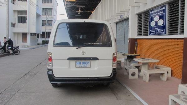 ขายรถตู้ TOYOTA HIACE  3.0 GL ปี2000