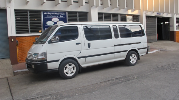ขายรถตู้ TOYOTA HIACE  3.0 GL ปี2000