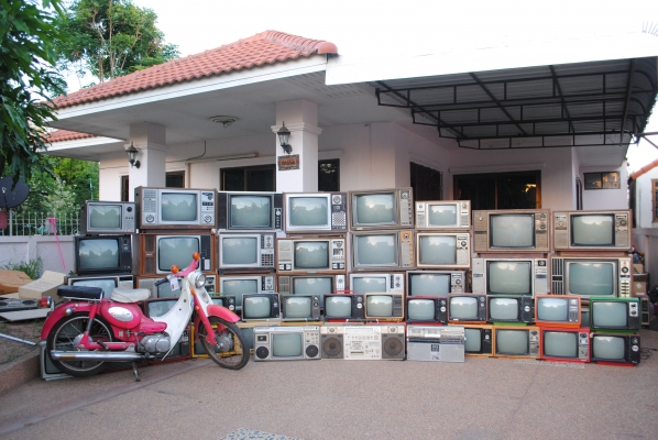 รายละเอียด ขาย TV โบราณเก่า คลาสสิค เอาไว้ตกแต่งบ้าน ร้าน ครับ